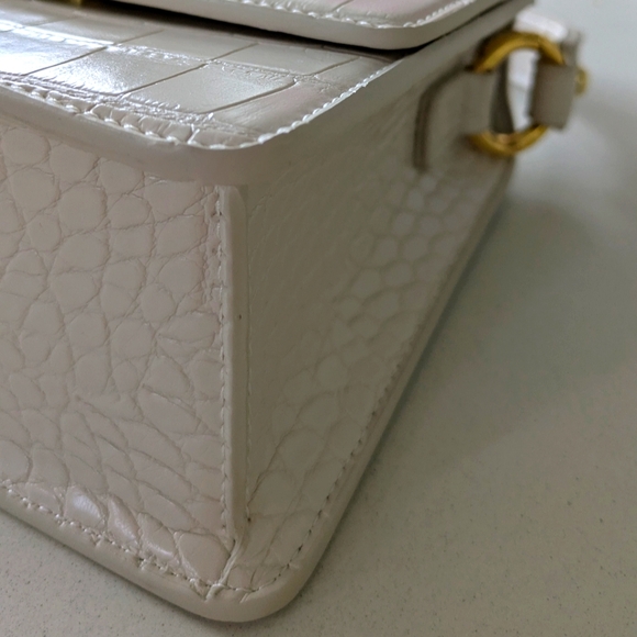 JW PEI Cream Top Handle Bag with Longer Strap Option And Gold Hardware - Picture 7 of 11